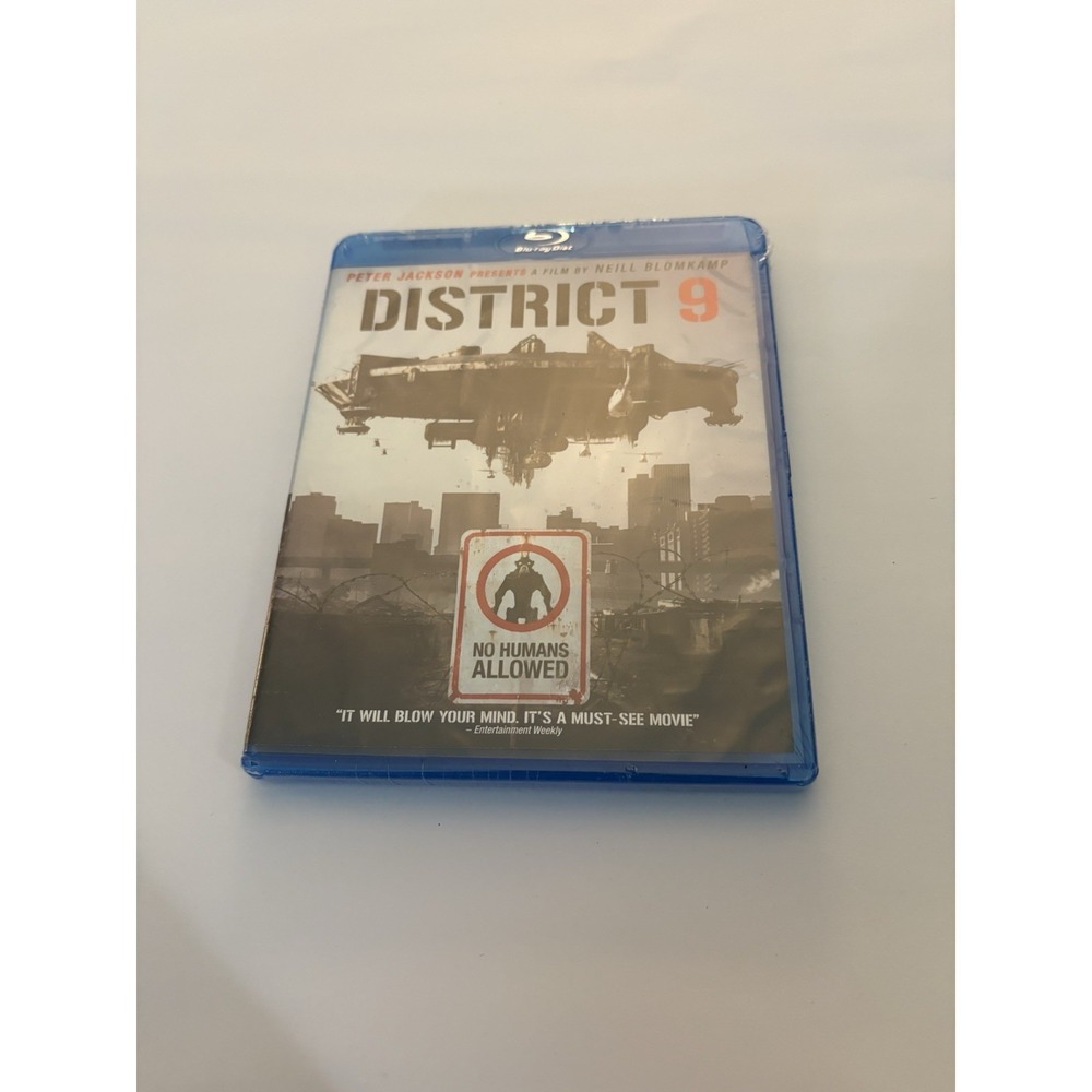 District 9 (Blu-ray, 2009) Brand New & Sealed - Neill Blomkapp